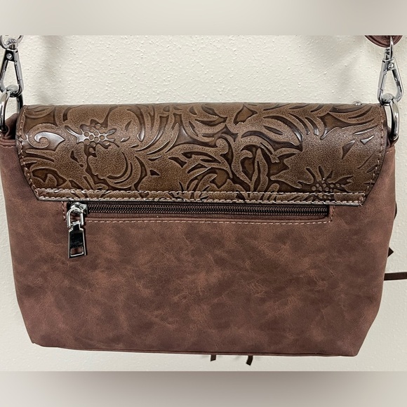 Leather And Turquoise Brown Fringe Shoulder Bag - Picture 5 of 12